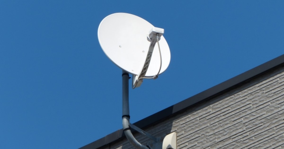 パラボラアンテナを設置すれば、BS/CS放送の電波を受信できる！
